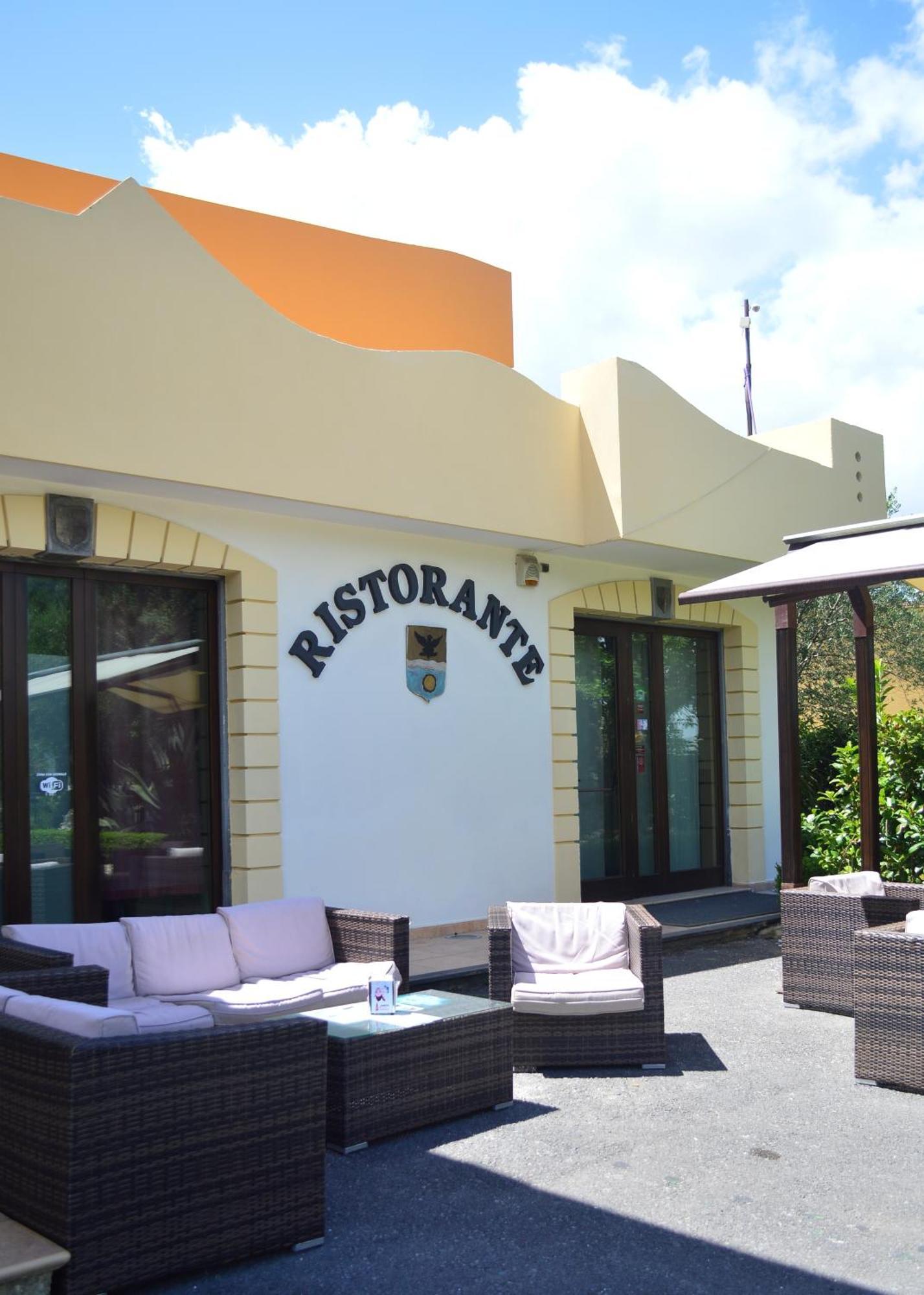 Hotel Il Cavaliere Sarno Buitenkant foto