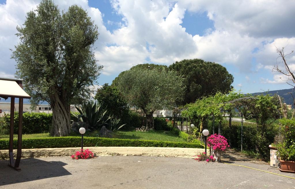 Hotel Il Cavaliere Sarno Buitenkant foto