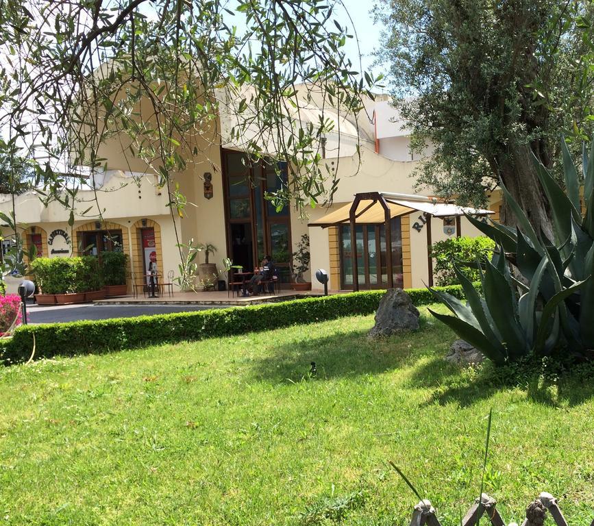 Hotel Il Cavaliere Sarno Buitenkant foto