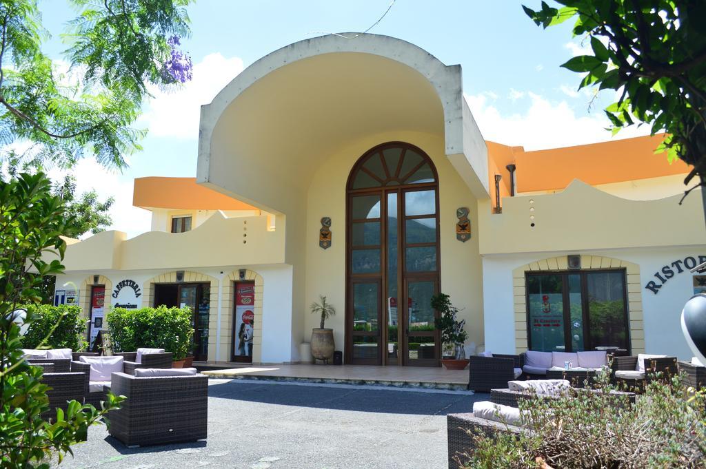 Hotel Il Cavaliere Sarno Buitenkant foto